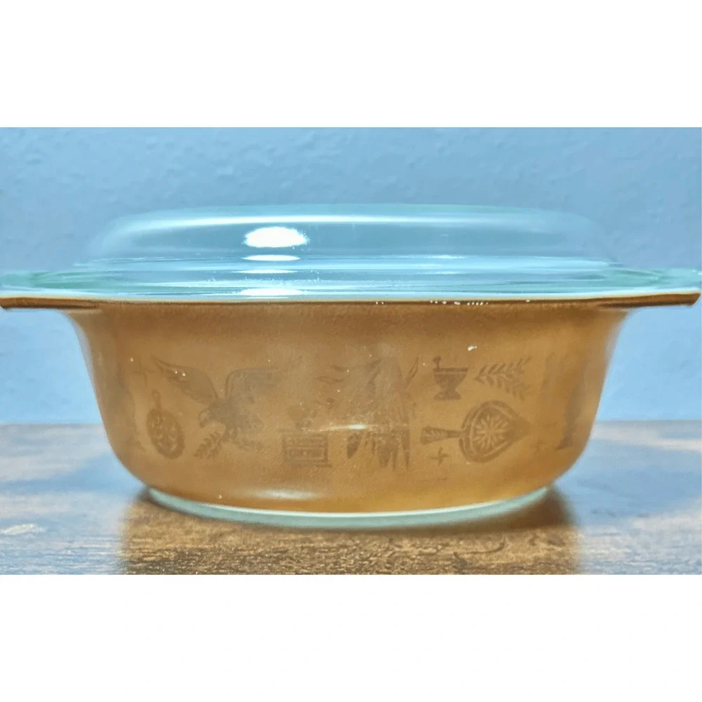 Vintage Pyrex Early American Oval Casserole Bowl Dish Gold Brown 043 1 1/2 Quart